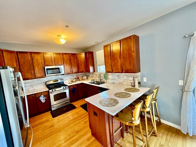 Foto del edificio - 1914 N Lotus Ave