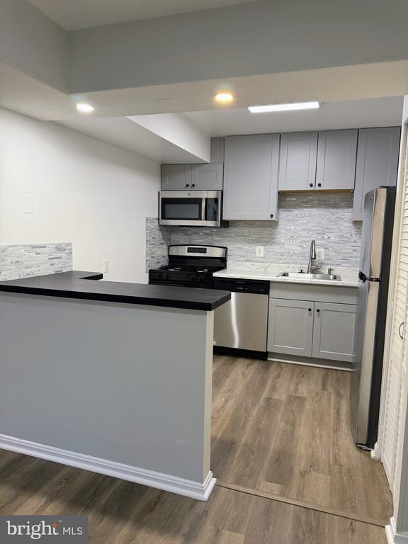 Foto del edificio - 30 Canterbury Square