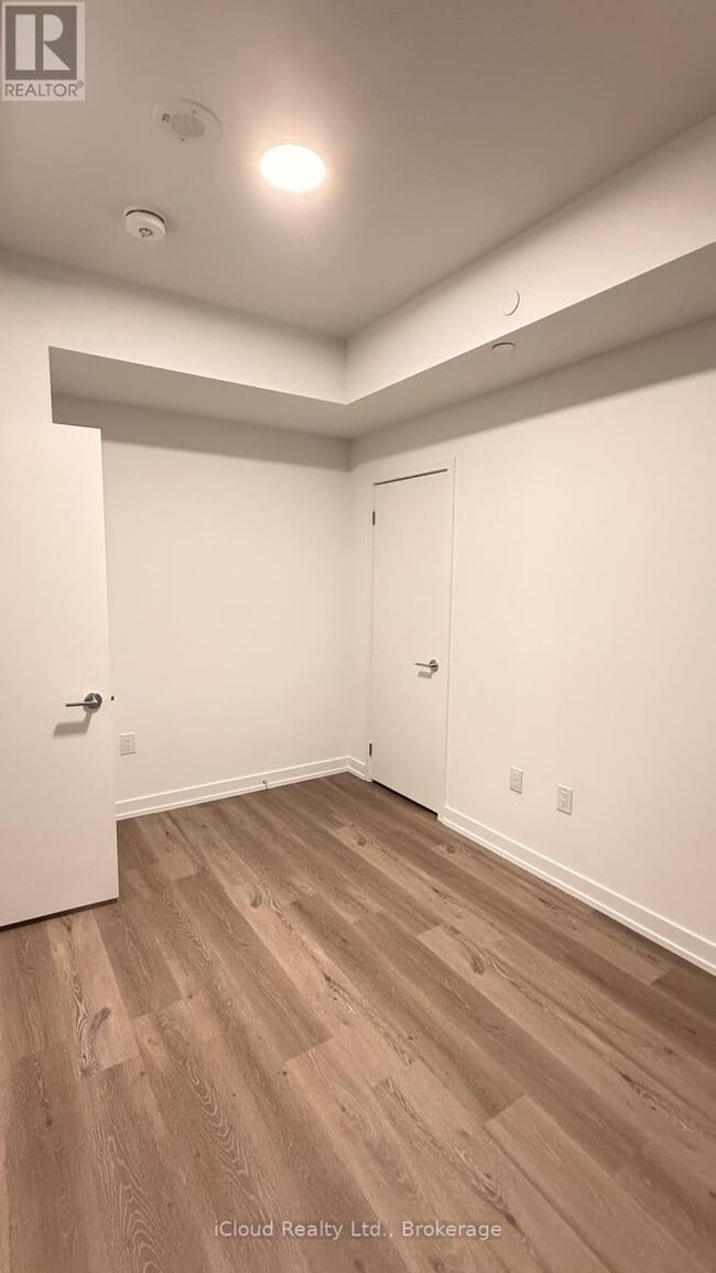 Building Photo - 395 Square One Dr