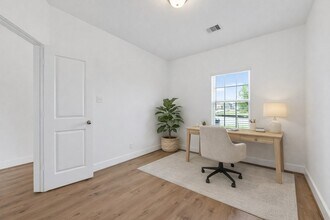 Building Photo - 4506 Blue Mountain Laurel St