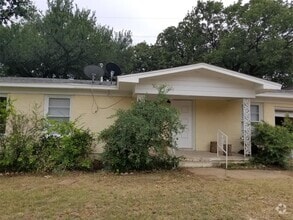 Building Photo - 5908 Maceo Ln