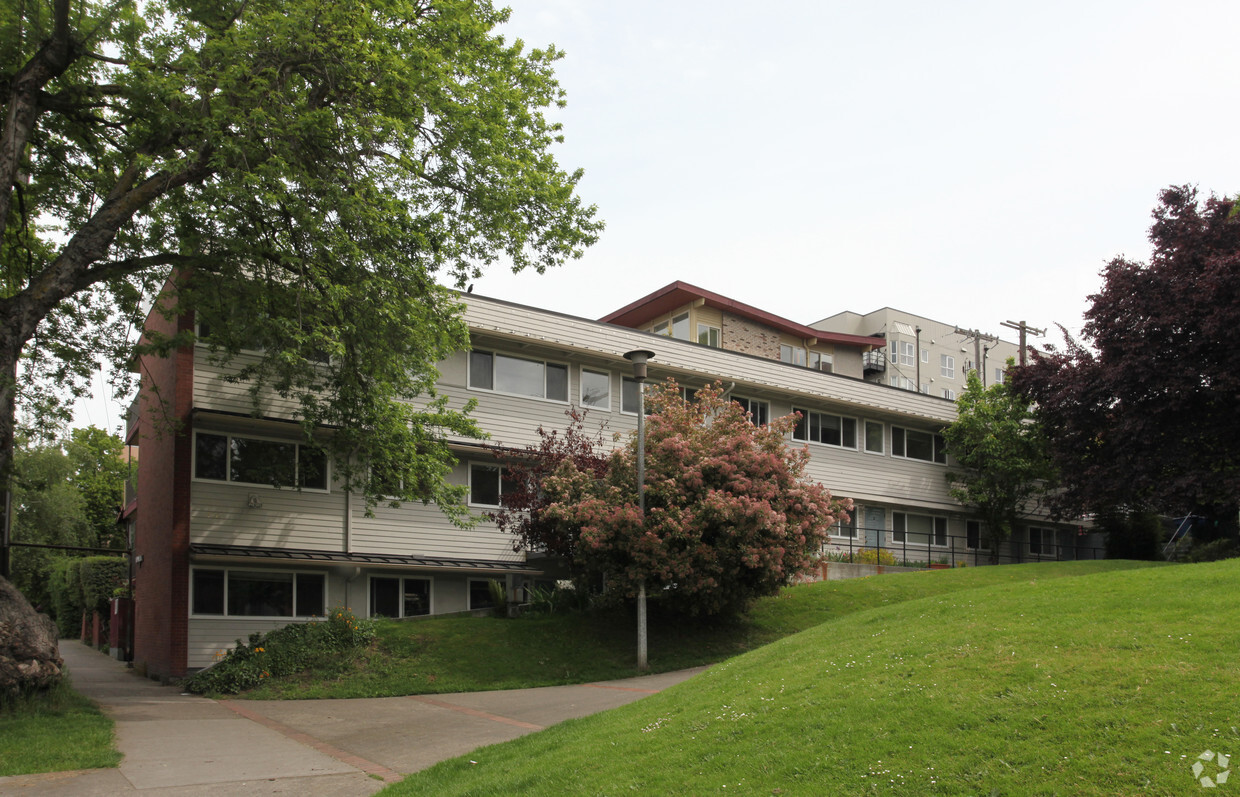 Primary Photo - The Sennett Apartments