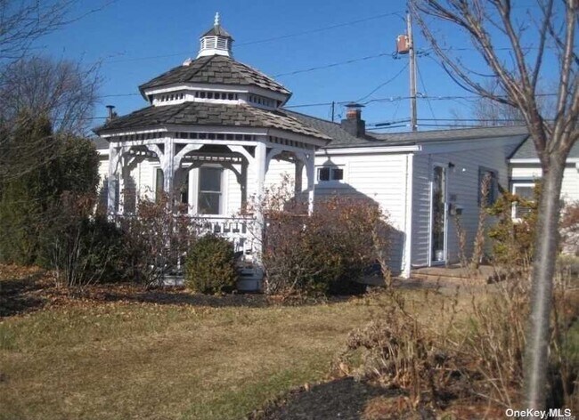 Building Photo - 2442 Ellsworth St