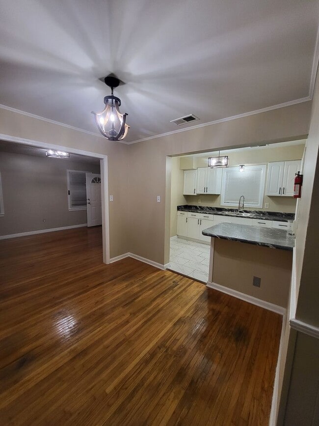 Foto del edificio - Spacious 4 bedroom 2 bath home for lease