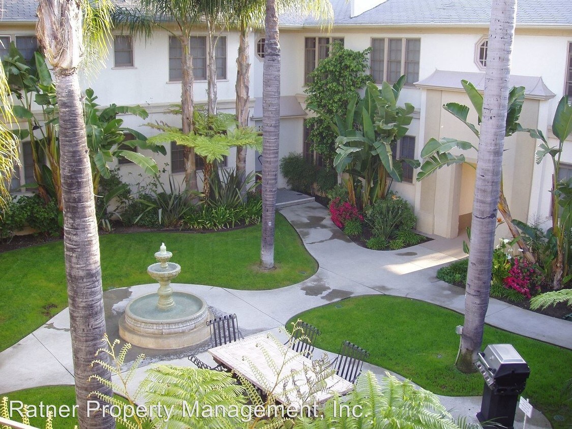 Foto principal - 15133 Dickens St