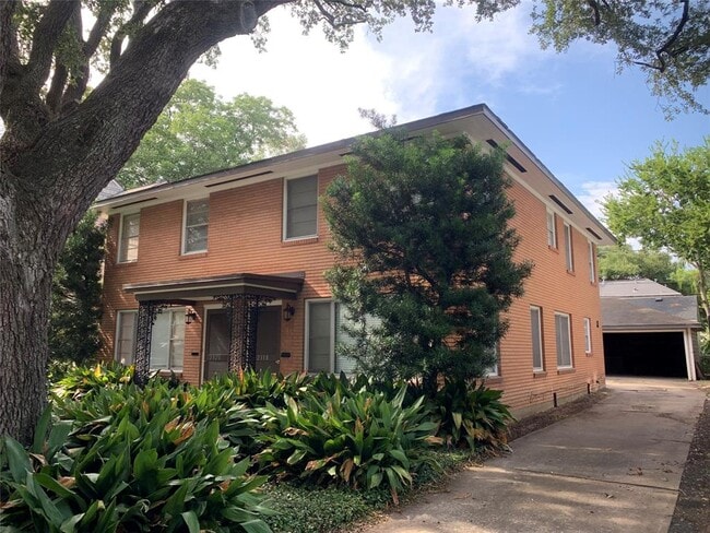 Building Photo - 2320 Watts St