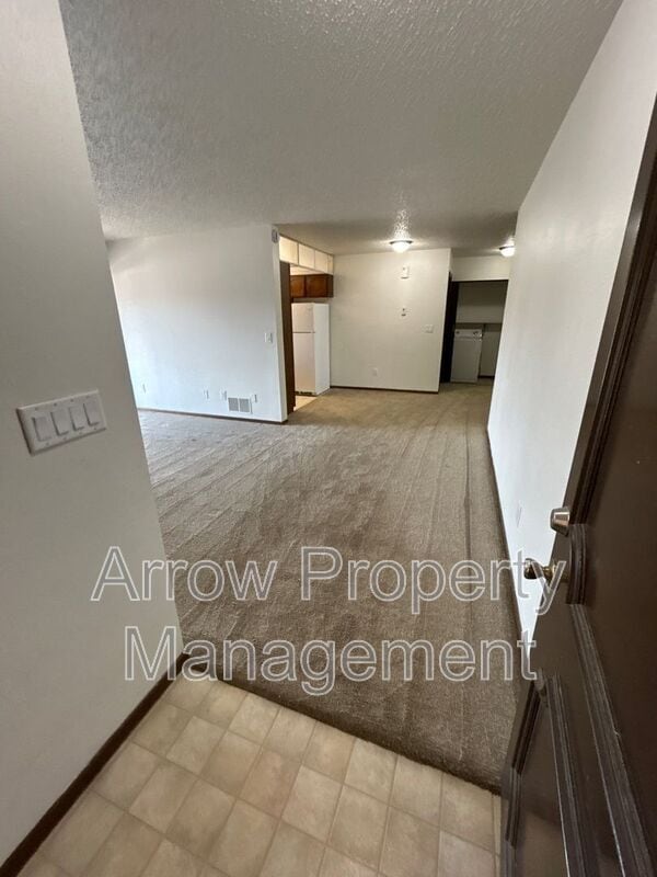 Building Photo - 203 E Arbor Ave