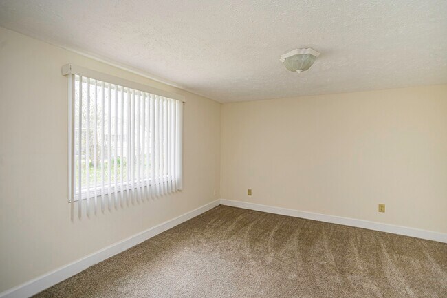 Building Photo - 2804 N Colbert Dr
