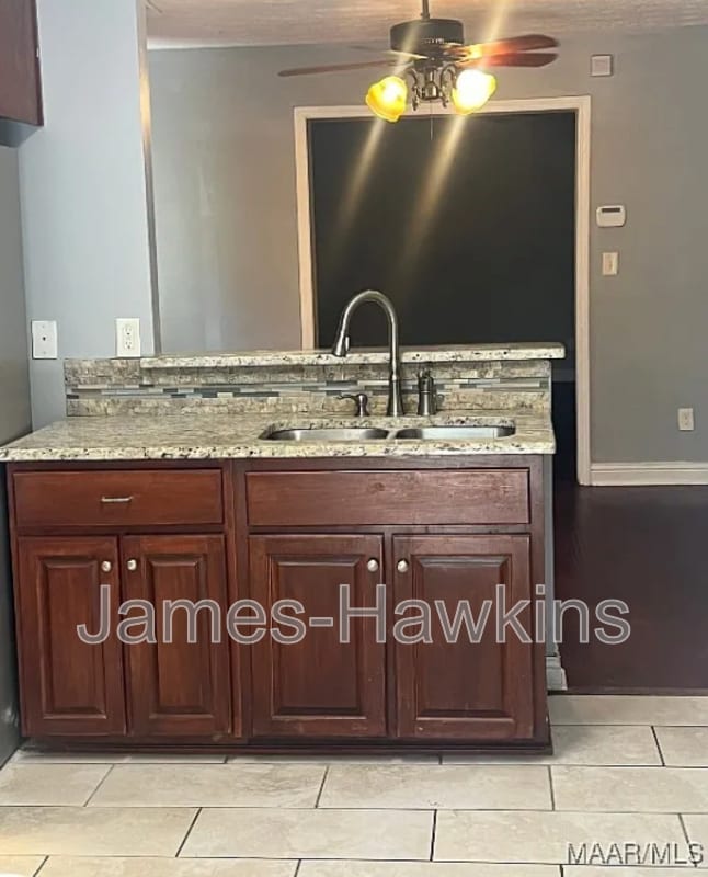 Building Photo - 114 Stuart St