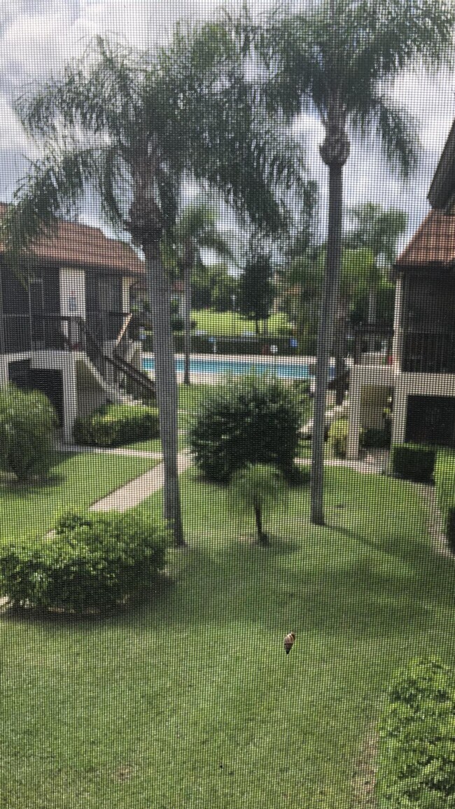 Foto del edificio - 7250 Golf Colony Ct