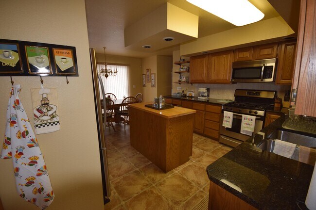 Foto del edificio - 400 Sunset Ln