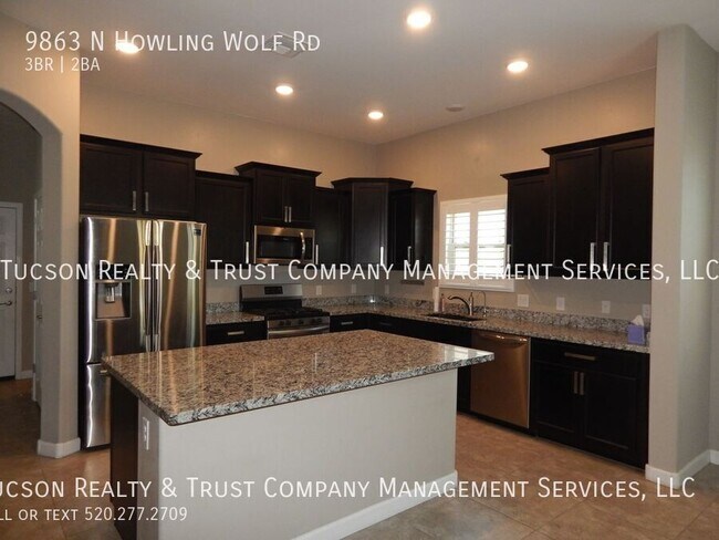 Foto del edificio - 9863 N Howling Wolf Rd