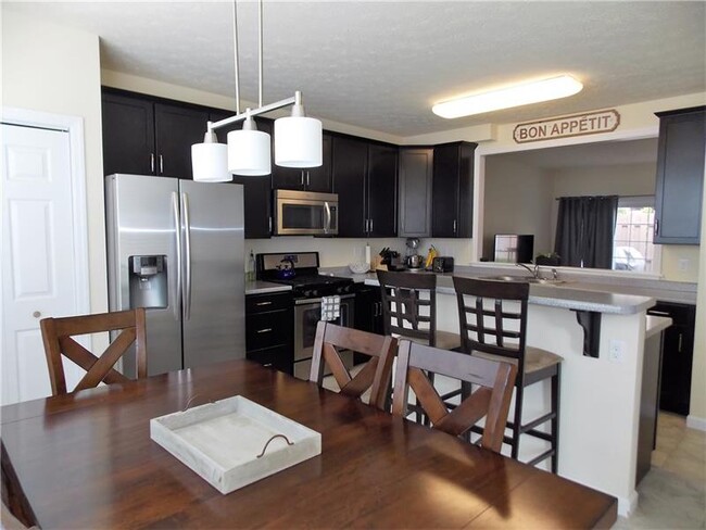 Building Photo - 10556 Timber Edge Dr