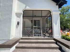 Building Photo - 320 3rd St