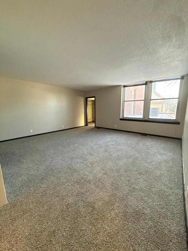 Building Photo - Lincoln School Apartments