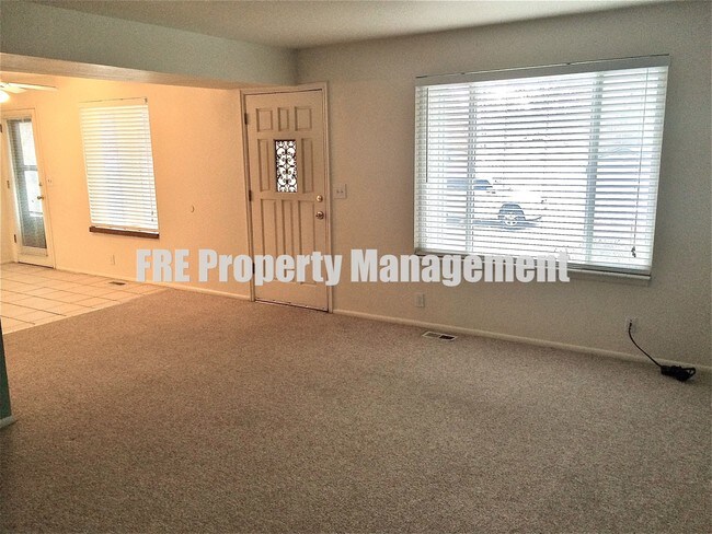 Foto del edificio - 539 E Cobblestone Dr