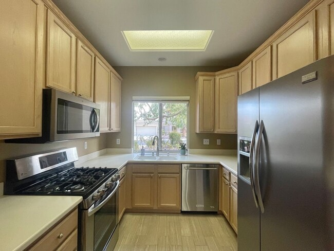 Building Photo - COMING SOON! 2 Bedroom 2 Bathroom home in 55+ Sun City Community in Palm Desert !