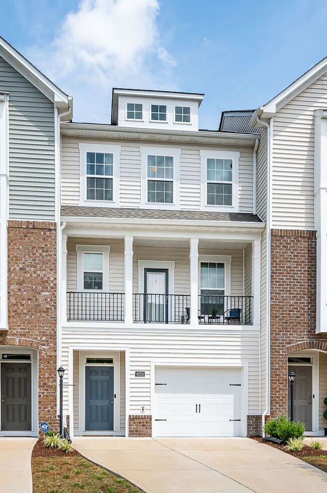 Foto del edificio - Gorgeous and Modern Home Available