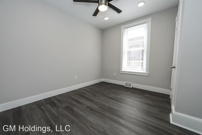 Building Photo - 3 br, 1.5 bath House - 1233 E Venango St