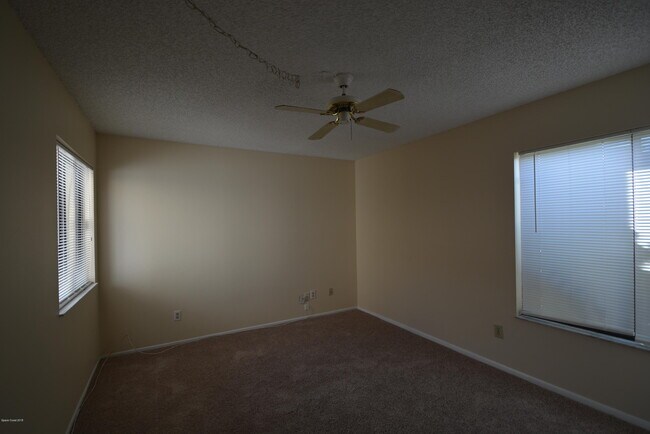 Foto del edificio - 1421 Sheafe Ave NE