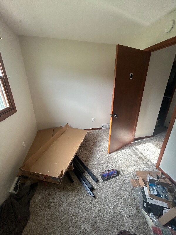 Foto del edificio - 7411 Pine Island Dr NE
