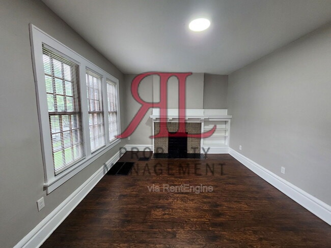 Building Photo - 644 S Champion Ave