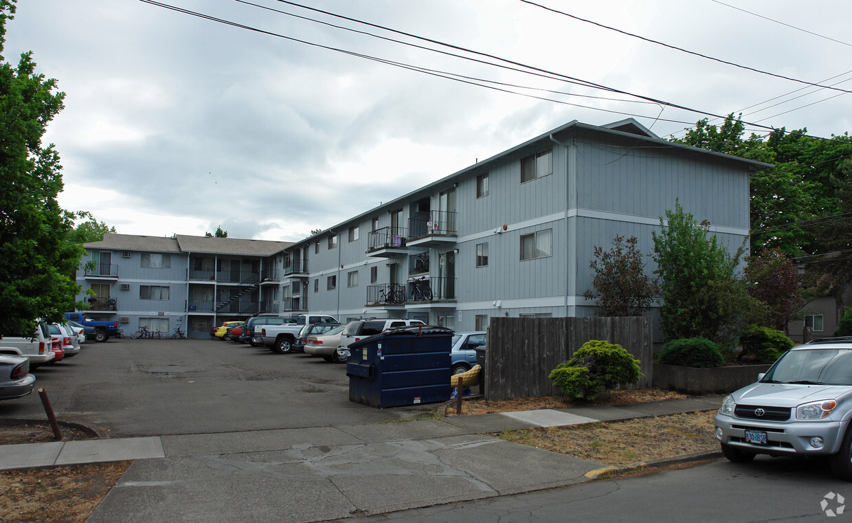 Building Photo - La Fonda Apartments