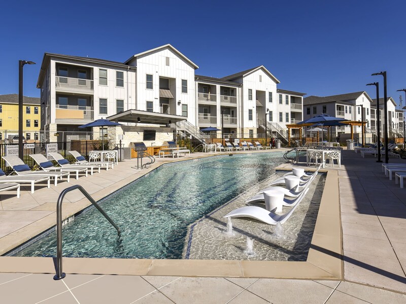 Primary Photo - 2601 N Austin Ave