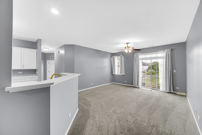Building Photo - 10205 Mulberry Ln