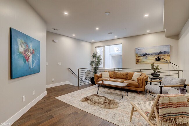 Building Photo - 4547 Tennyson St