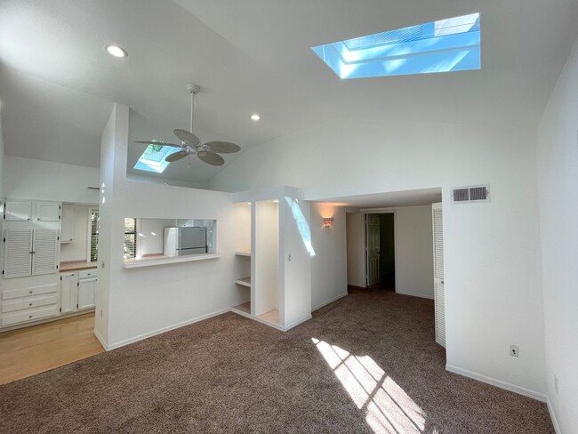 Foto del edificio - Just Listed!  Charming 2/1 College Park Ho...