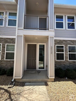 Building Photo - 212 Stellariga Pl