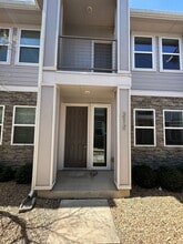 Building Photo - 212 Stellariga Pl