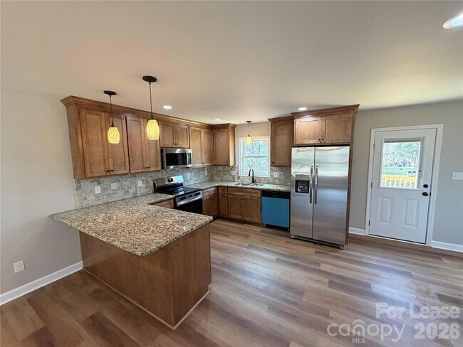 Foto del edificio - 1296 Micol Rd