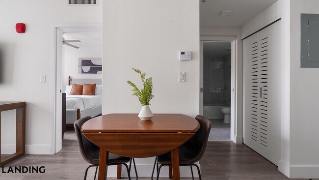 Foto del edificio - 1025 E 25th St