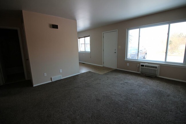 Building Photo - Willis 51053 7