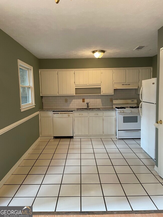 Foto del edificio - 2983 Deshong Dr SW