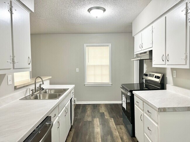 Building Photo - 2784 Bragg Ln