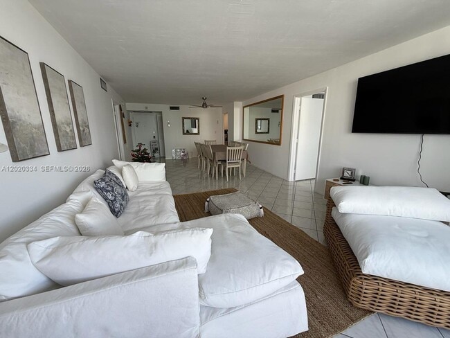 Foto del edificio - 6039 Collins Ave
