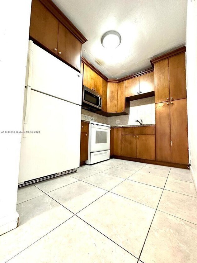 Photo - 7640 SW 10th Street B, North Lauderdale, FL 33068