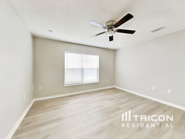 Foto del edificio - 1083 Ronlin St