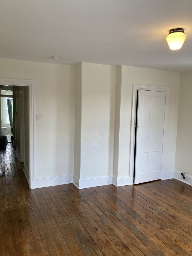 3707 Roland Ave, Baltimore, MD 21211 Townhome Rentals in Baltimore MD