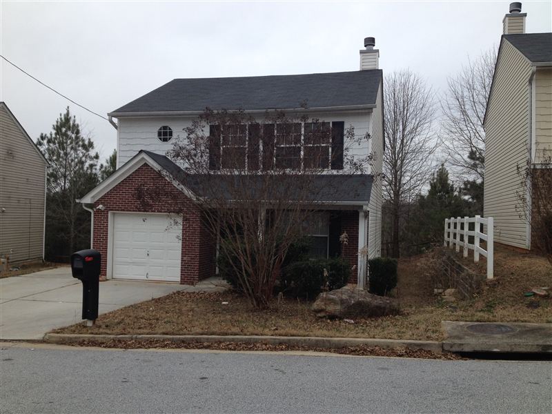 Foto principal - 7066 Ravenwood Ln
