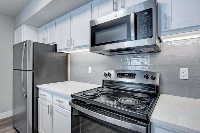 Building Photo - The Willows at Printers Park Apartments