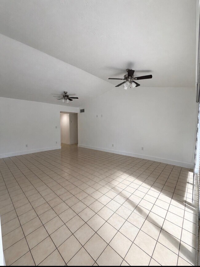 Building Photo - 12014 SW 110th Street Cir E