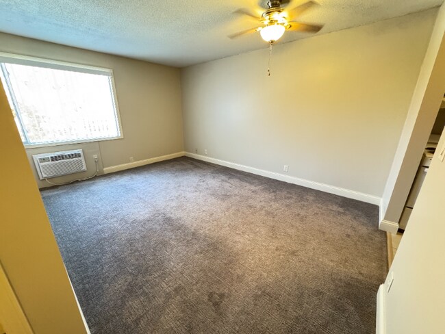 Foto del edificio - 1810 E St