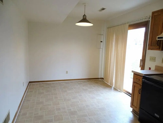 Building Photo - 219 N Market St