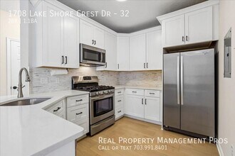 Building Photo - 1708 Lake Shore Crest Dr