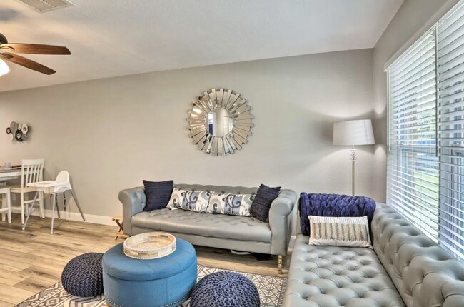 Building Photo - 7976 Shadow Run Dr