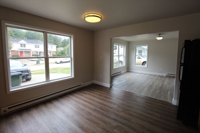 Foto del edificio - Three bedroom home